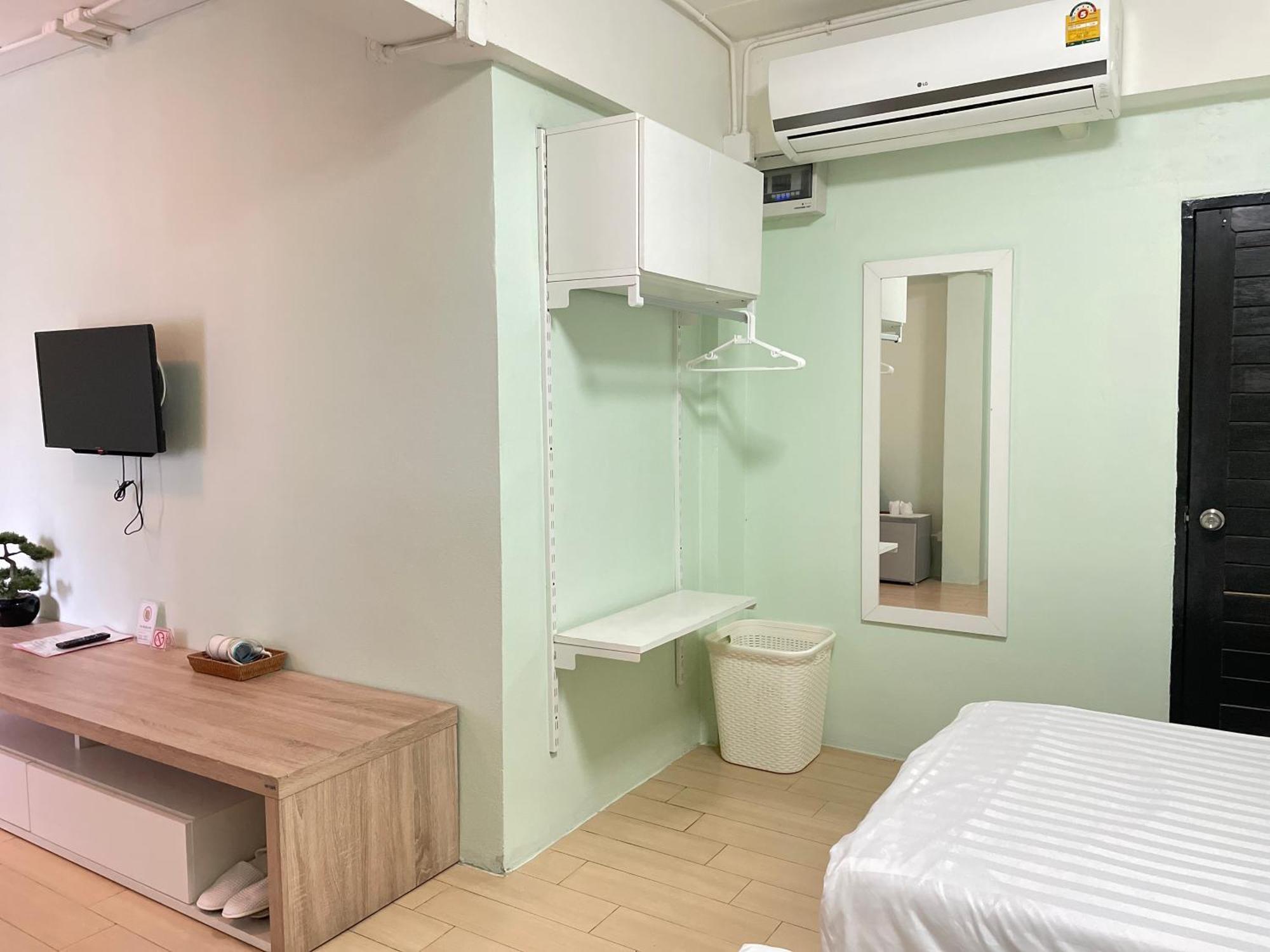 Albergue Baan Ploy In (Adults Only) Chiang Mai Exterior foto